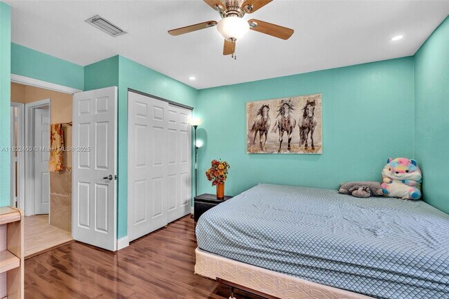 Building Photo - 16408 Sapphire Pl