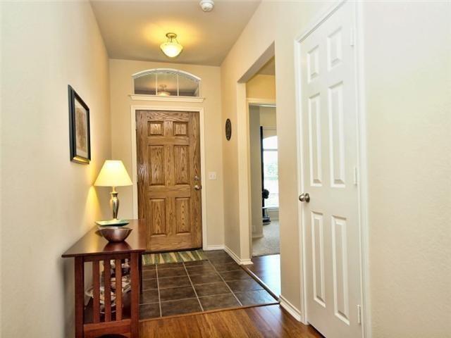Building Photo - 533 Golden Creek Dr