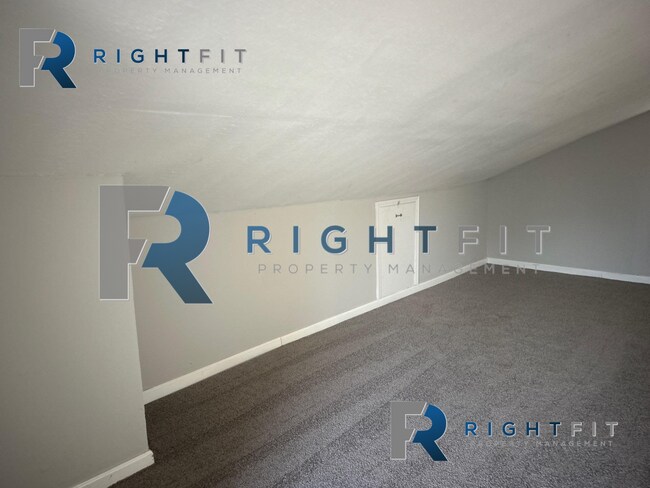 Building Photo - 3 bedroom 1 bathroom