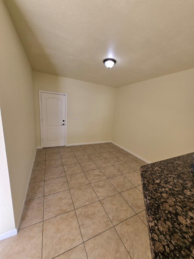 Building Photo - 4701 Cohune Palm Ct