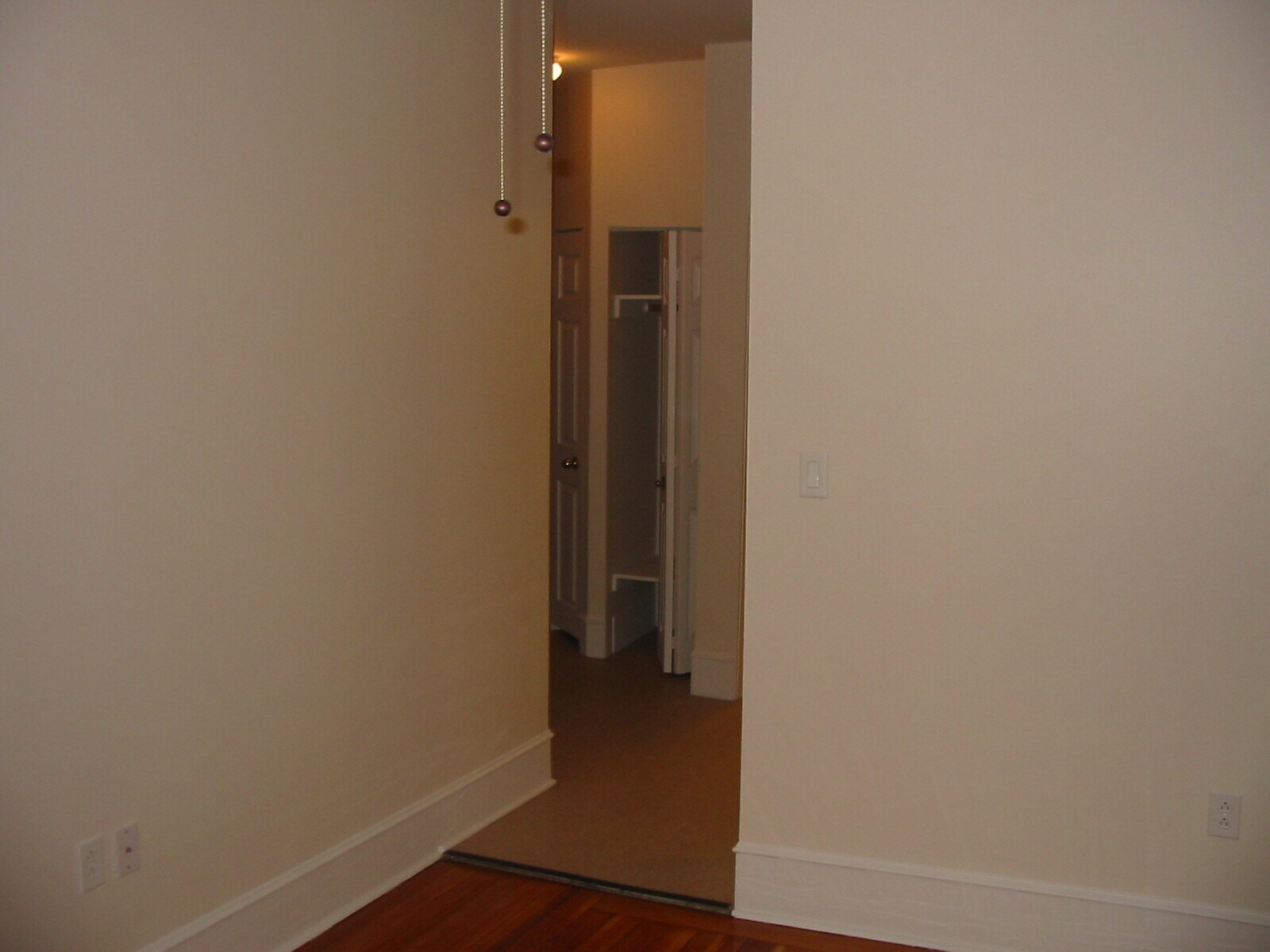 Building Photo - 52 Burbank St
