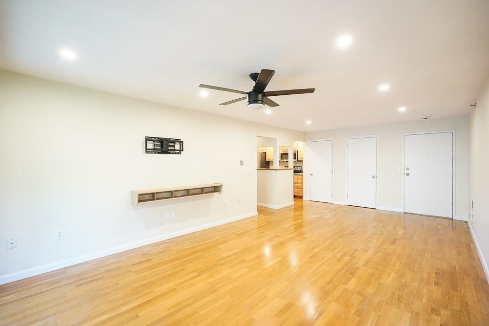 Building Photo - 500 Candlewood 38