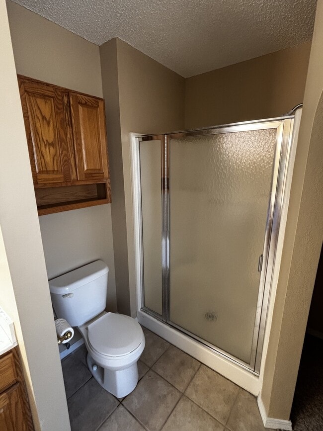 Building Photo - 18 Fairbrook Ln