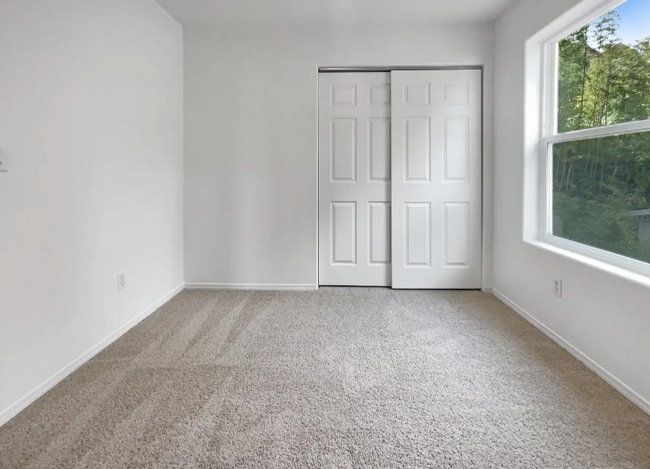 Building Photo - 21730 NE Palisade Pl