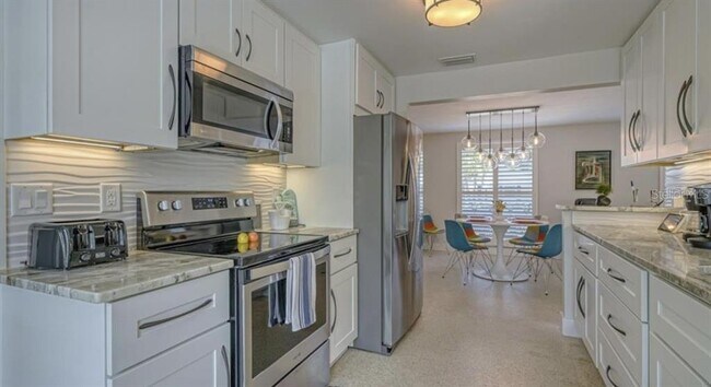 Building Photo - 2904 Homasassa Rd