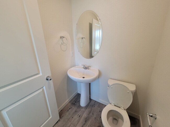 Building Photo - Available now! Stunning New North Natomas Home!