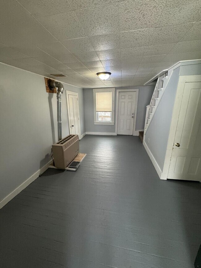 Building Photo - 16 Union St