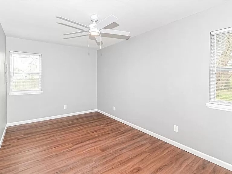 Room 2 (14ft, 10 inches x 8ft, 8 inches) - 4233 Crittenden Ave