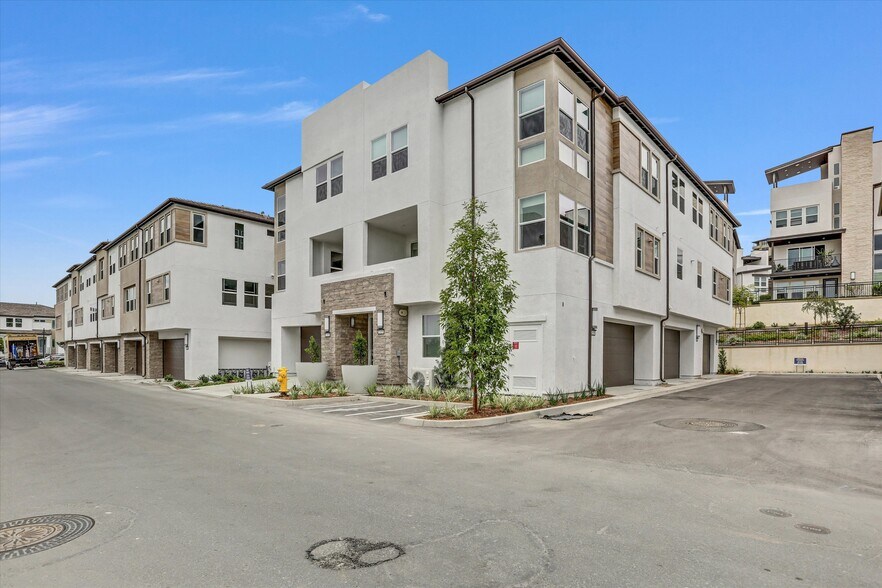 Building Photo - 2618 Everly Dr