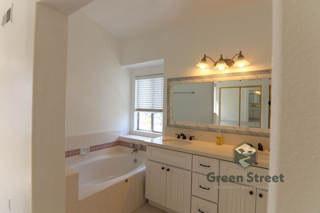 Building Photo - 6630 Corte Loma