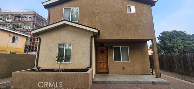 Building Photo - 611 E 75th St