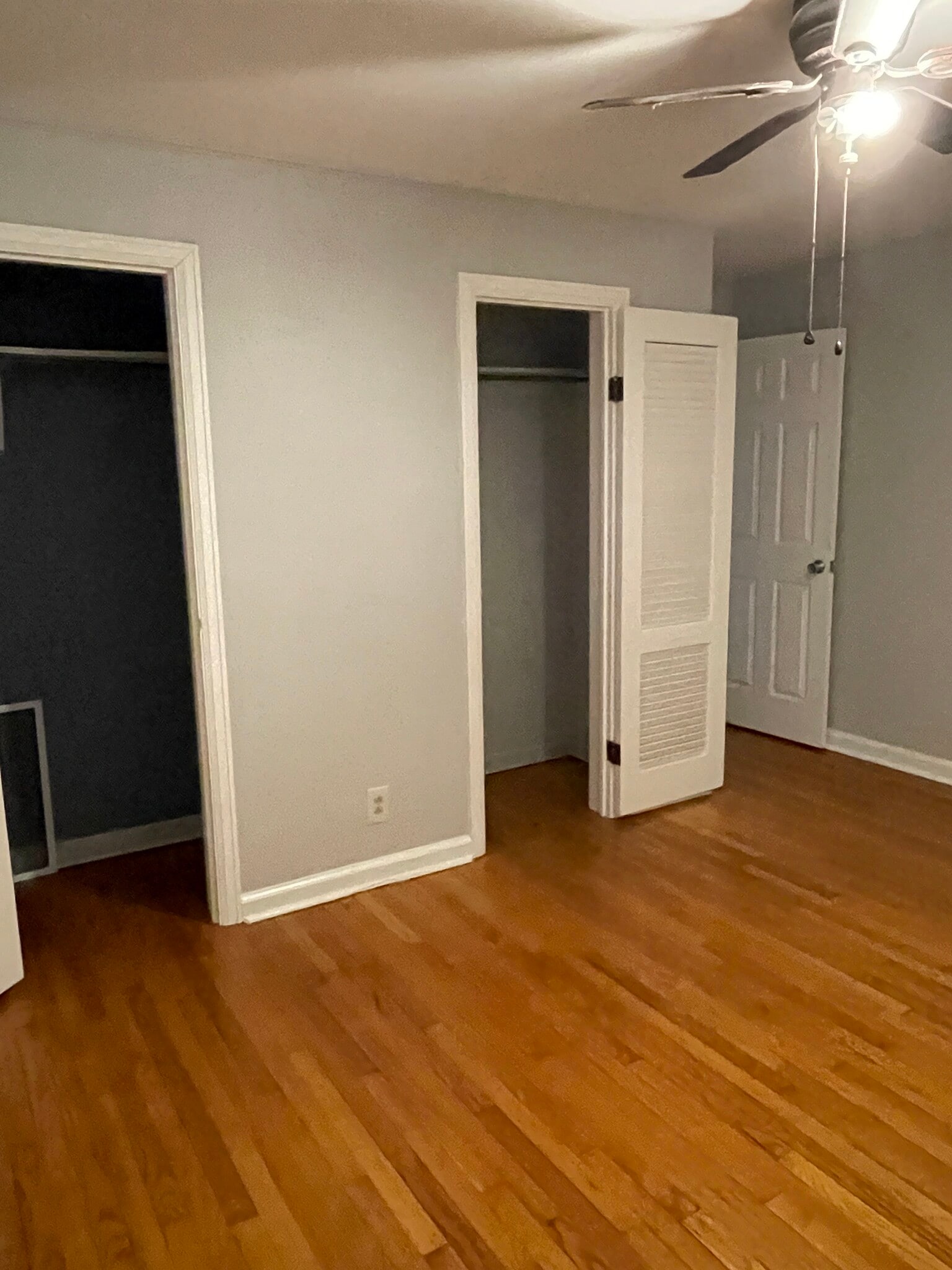 Building Photo - 34 N Elmhurst Ave