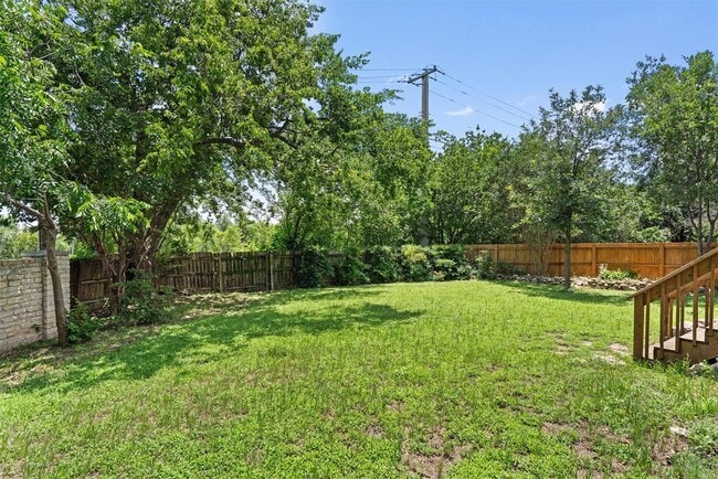 Building Photo - 100 Parque Cir