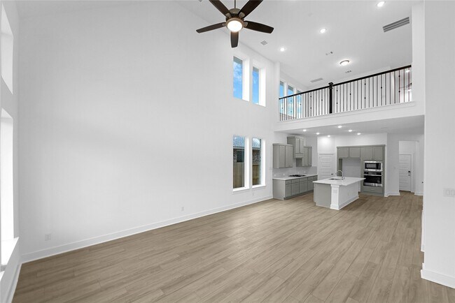 Building Photo - 29651 Blooming Grv