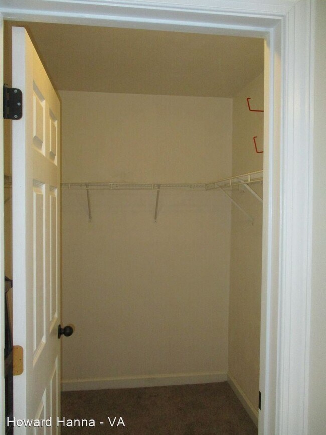 Building Photo - 3 br, 2.5 bath House - 961 Thomas Circle