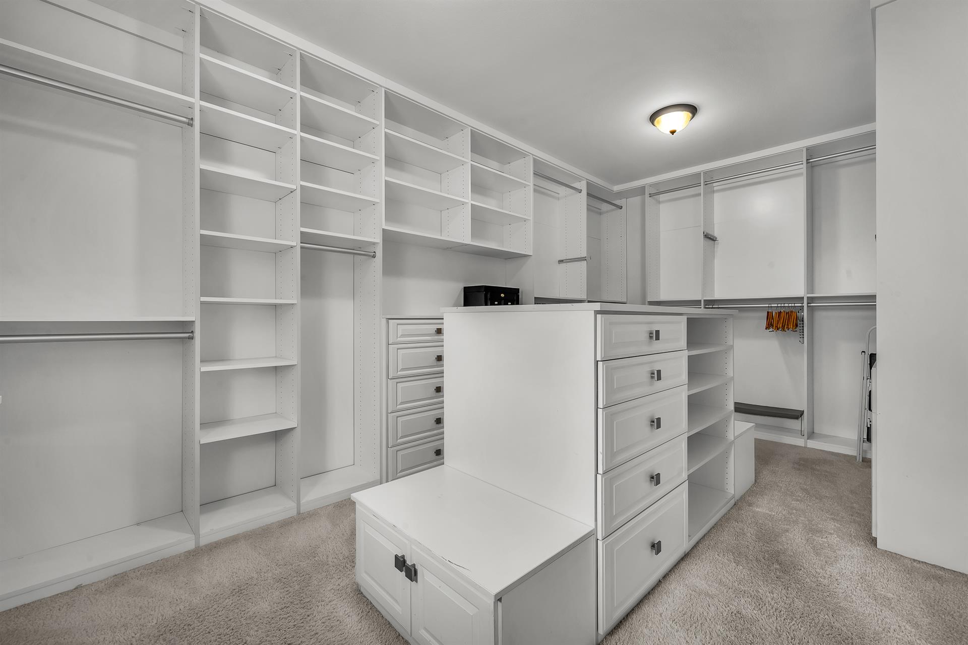 Building Photo - 8001 Ocean Bluff Dr