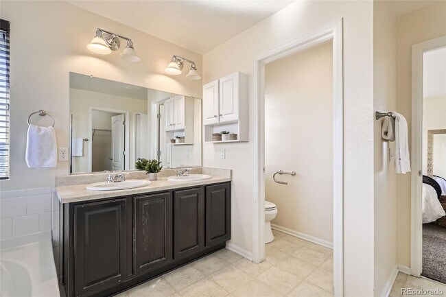 Building Photo - 4 Bedroom single family home in Central Pa...