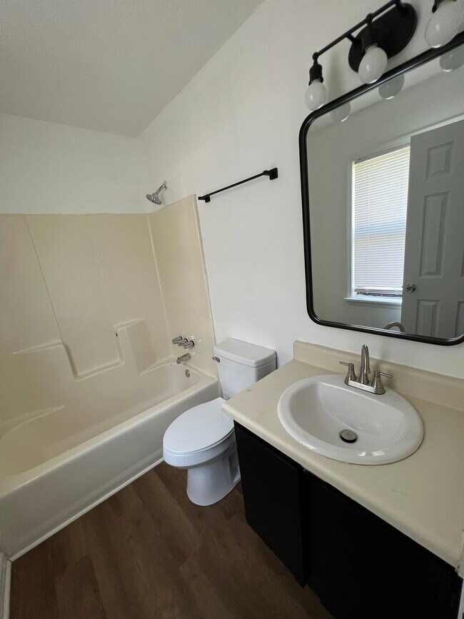 Building Photo - 2403 Cragstone Ct