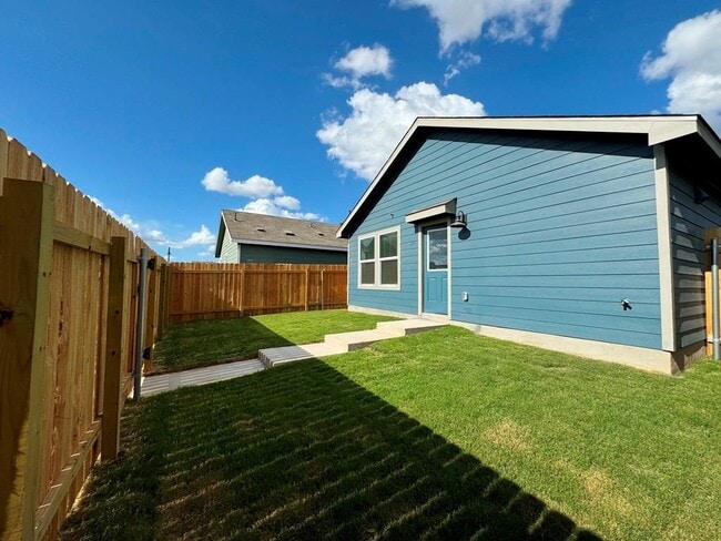 Building Photo - 184 Chapel Beck Dr