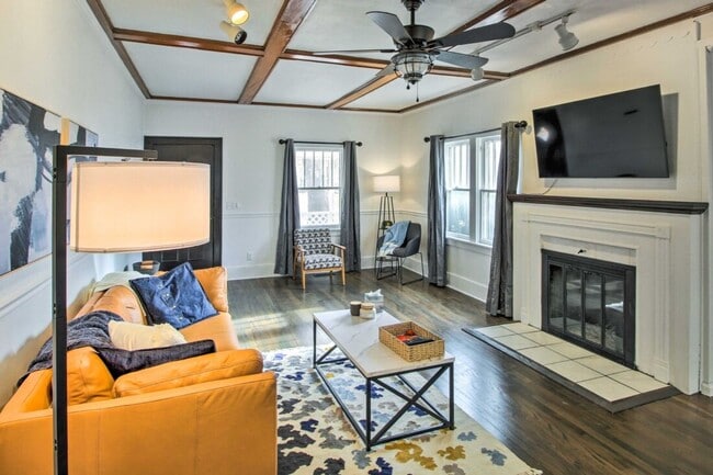 Building Photo - 1417 Washington St