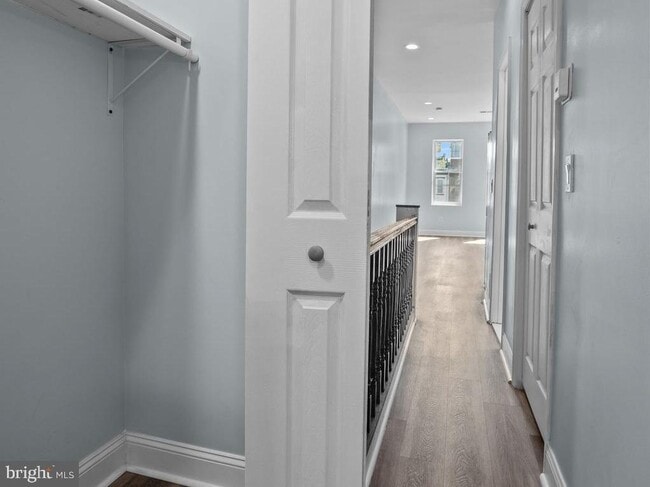 Building Photo - 1529 N 28th St