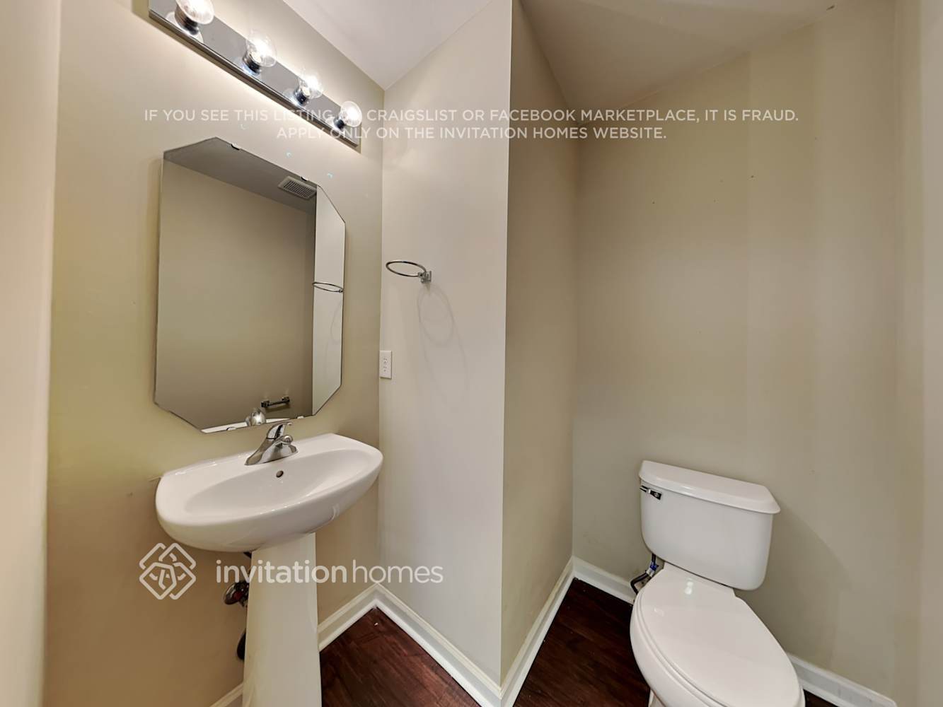 Building Photo - 607 Brassfield Dr