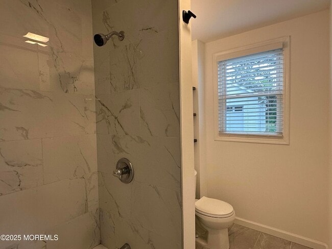 Building Photo - 678 Buttonwood Ave