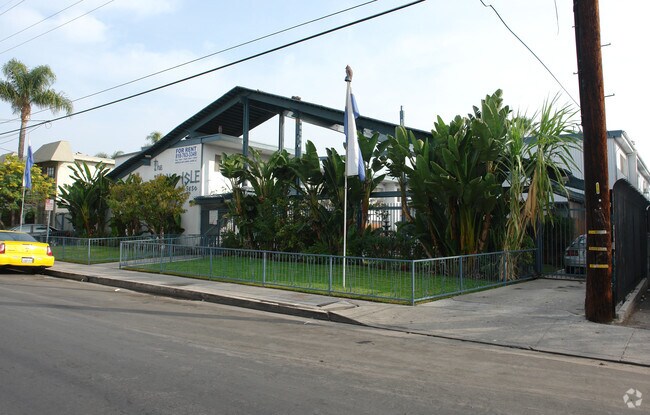 Building Photo - 5650 Fair Ave