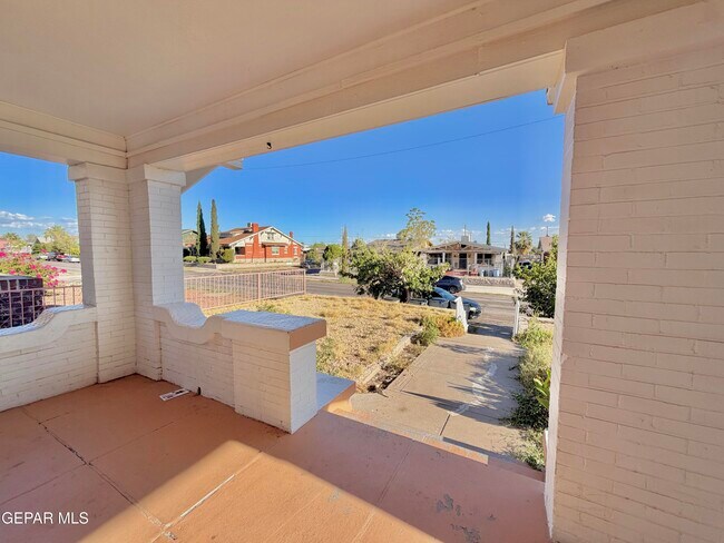 Building Photo - 3429 Tularosa Ave