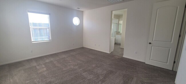 Building Photo - West Ventura's Solana Heights 4+3 Single Family Home $5,200