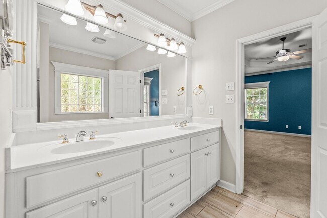 Building Photo - Updated 4BR/2BA One-Level Home on Maumelle Cul-de-Sac — Trail Access