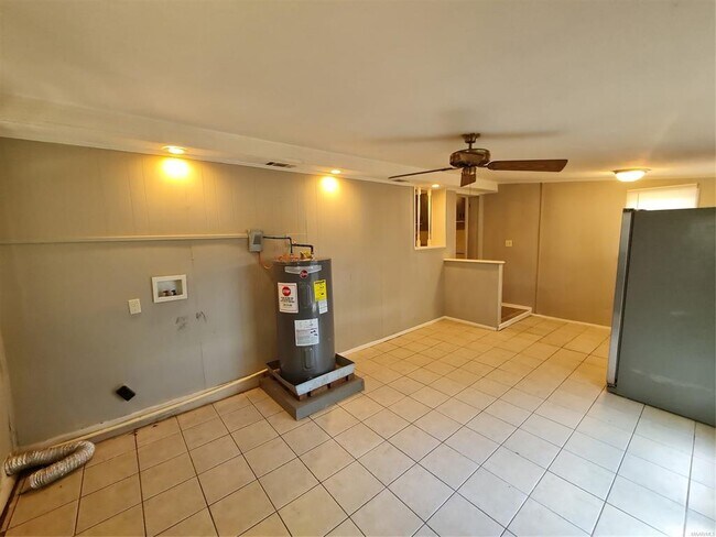 Building Photo - 1128 Karen Rd