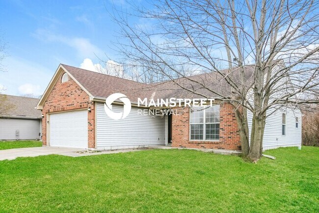 Building Photo - 3 Bedroom Pet-Friendly Home in Brownsburg, IN with Main Street Renewal