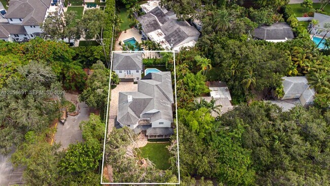 Building Photo - 5000 SW 73rd Terrace