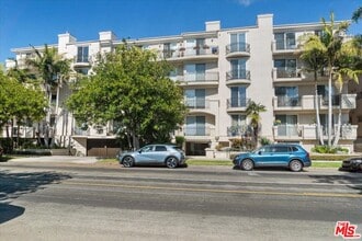 Building Photo - 1450 S Beverly Dr