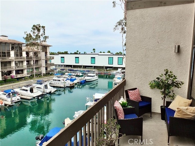 Building Photo - 7321 Marina Pacifica Dr N