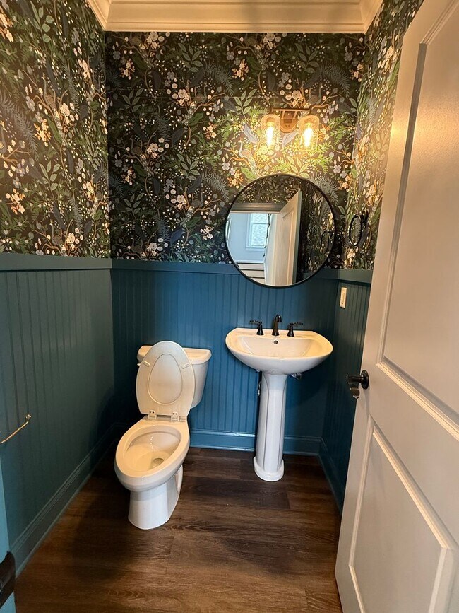 Building Photo - Ooltewah Gem! 3BR Home with Pool + Walking Trails