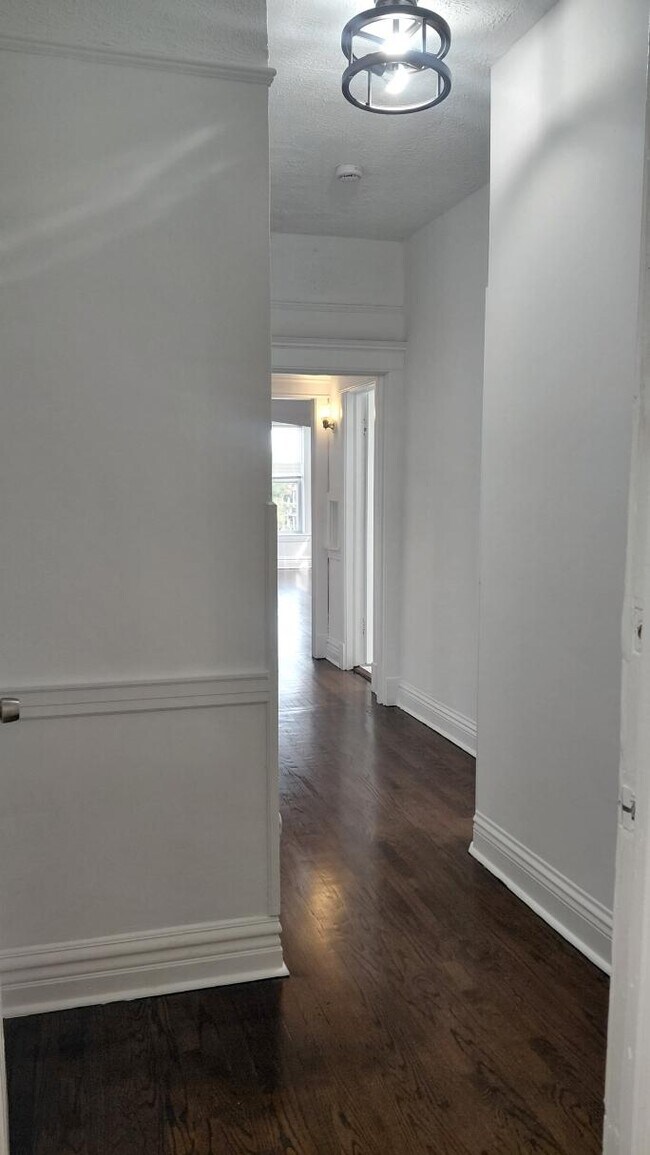 Building Photo - 3503 W 26th St