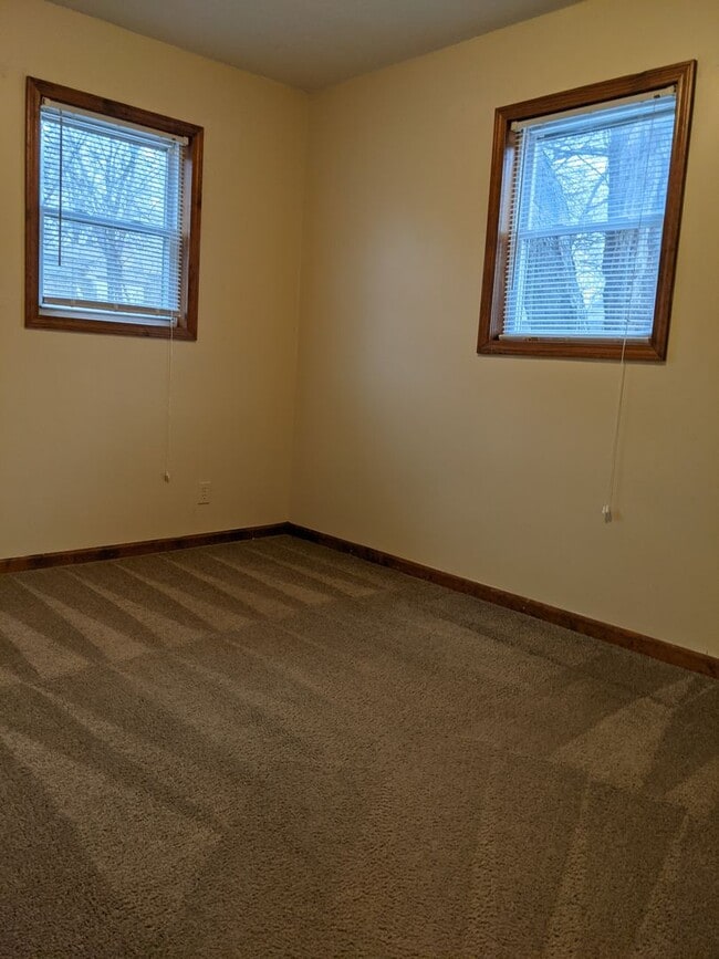 Building Photo - 4803 Appleton Ave