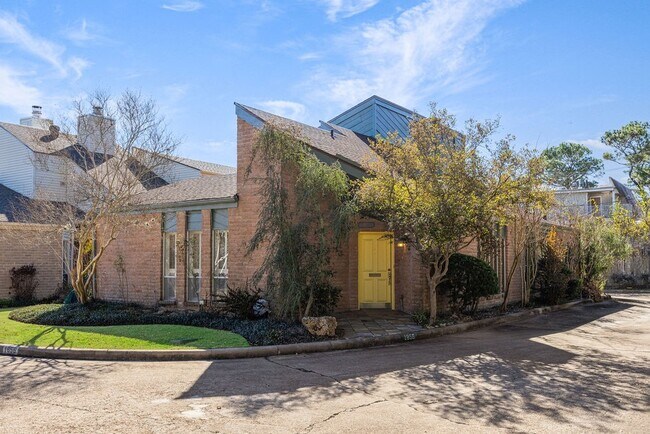 Building Photo - 1856 S Gessner Rd