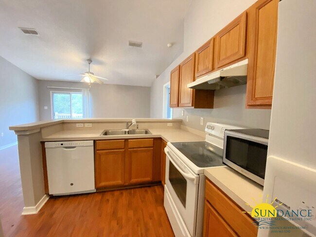 Building Photo - Lovely 4 Bedroom Home in Ridgecrest Subdivision