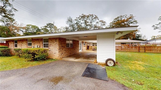 Building Photo - 463 Magnolia Rd