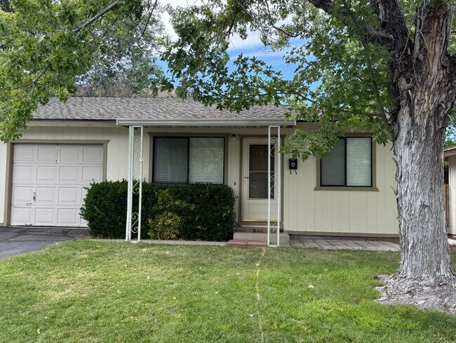 Building Photo - 3679 Grant Dr