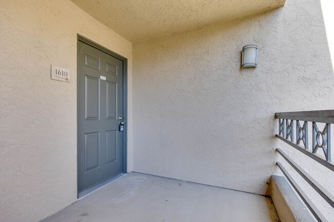 Building Photo - 7505 Charmant Dr