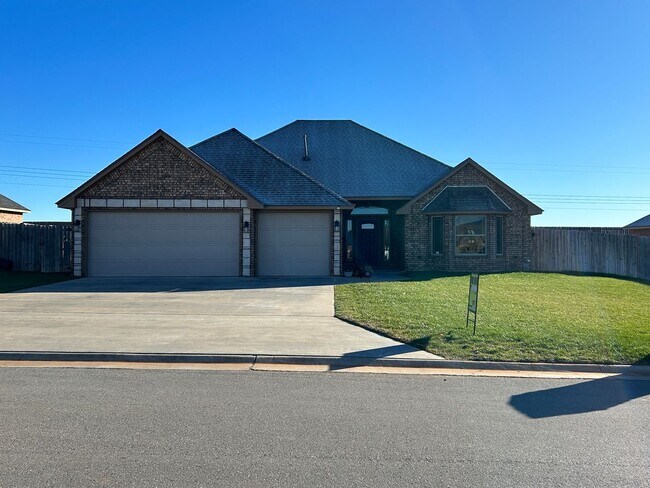 Building Photo - 1524 NE Scenic Ridge