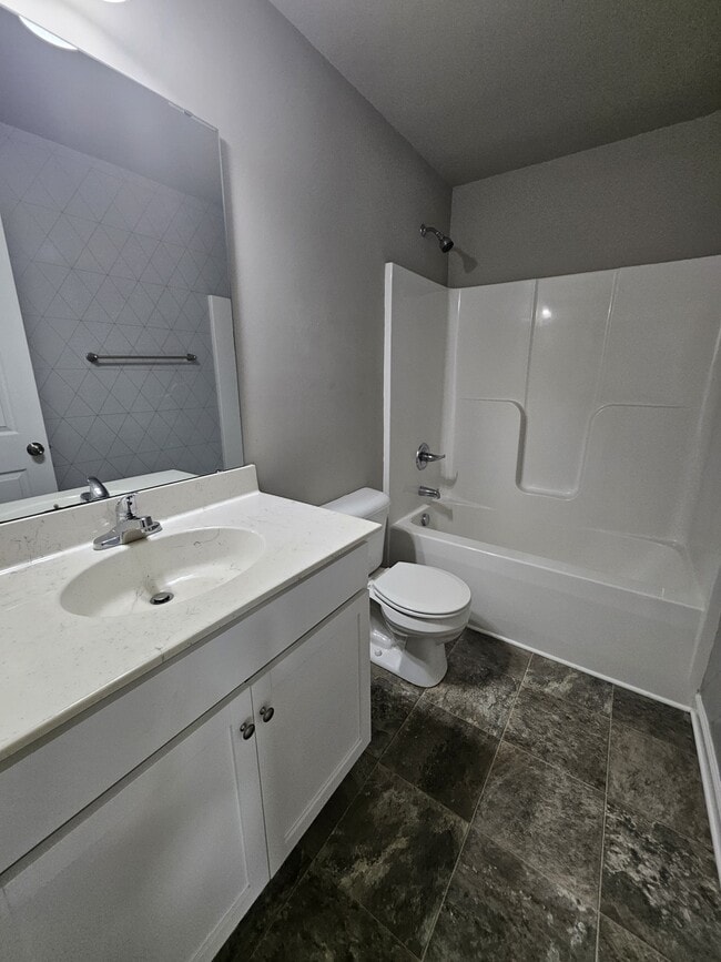 Building Photo - 318 N Landing Dr