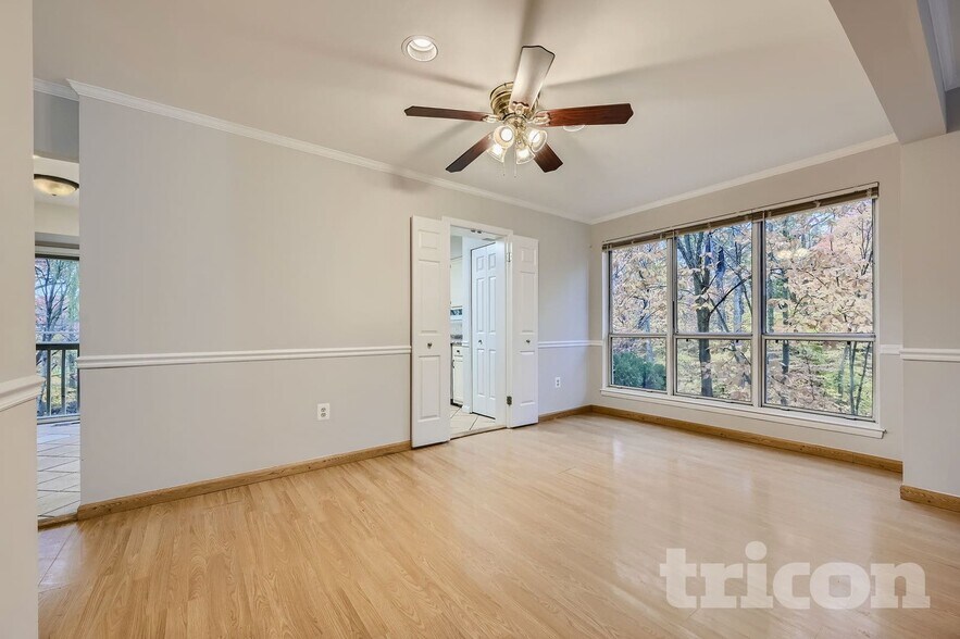 Building Photo - 7832 Falling Leaves Ct