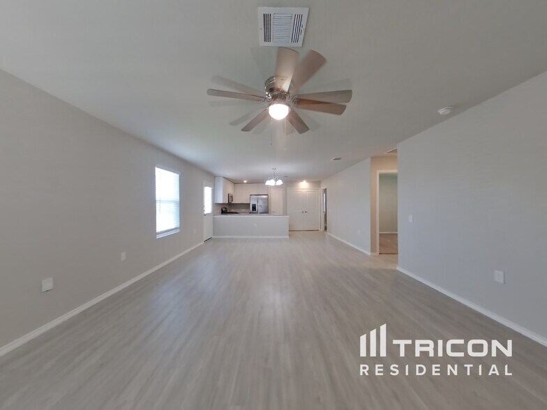 Building Photo - 5603 Apricot Mist