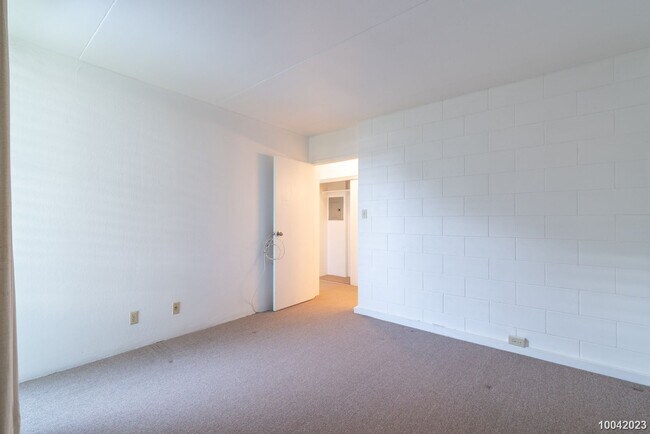 Building Photo - 94-942-942 Meheula Pkwy