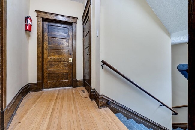 Building Photo - 291 Newman Ave